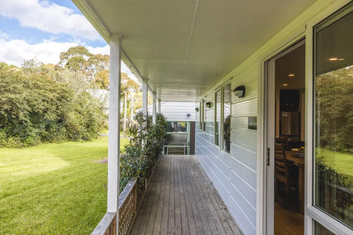 Bay Song Onetangi Covered and fully gated deck