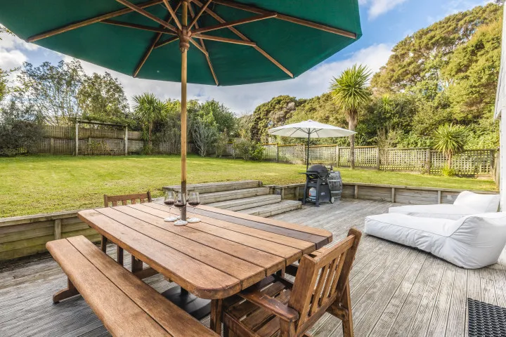 Bay Song Onetangi Dining space for the whole family