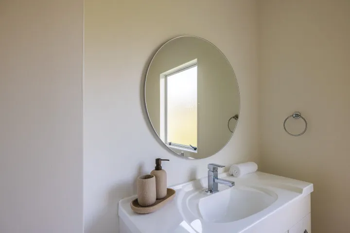 Bay Song Onetangi Main family bathroom