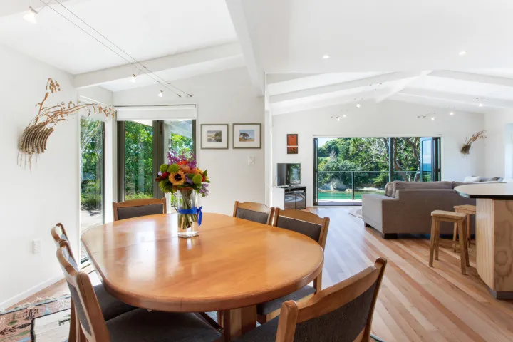 Beachfront Enclosure Bay Dining and View 2