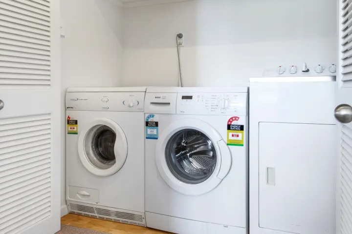 Beachfront Enclosure Bay Laundry3