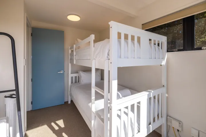 Hekerua Heights Bunk room for kids