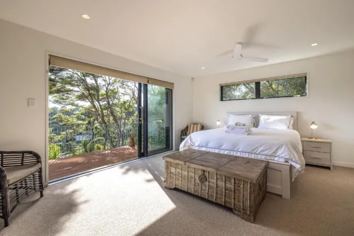 Hekeura Height Master Bedroom v2