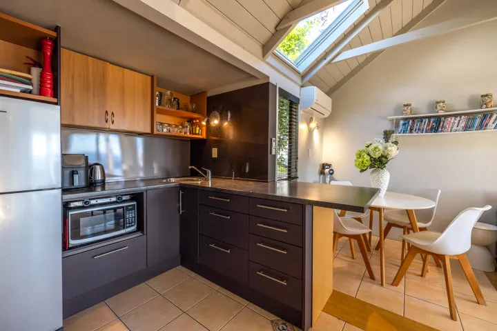 Hibiscus Hideaway Fully equipped kitchen