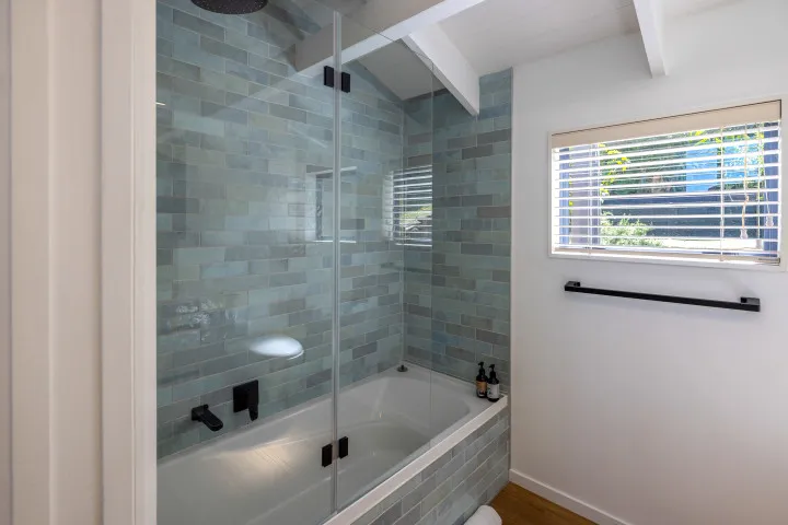 High View Waiheke Family Bathroom