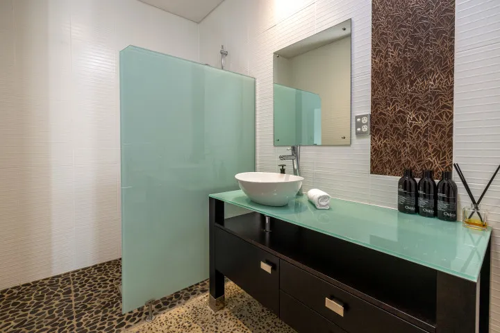 Korora Estate Main House Guest Ensuite 1