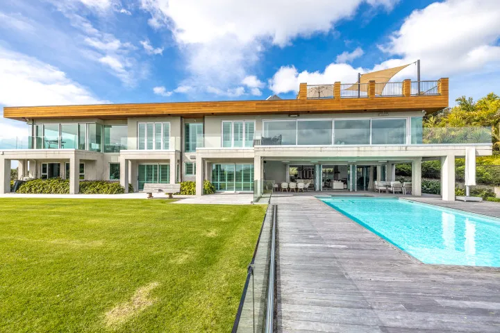 Kotare Estate Expansive flat lawns