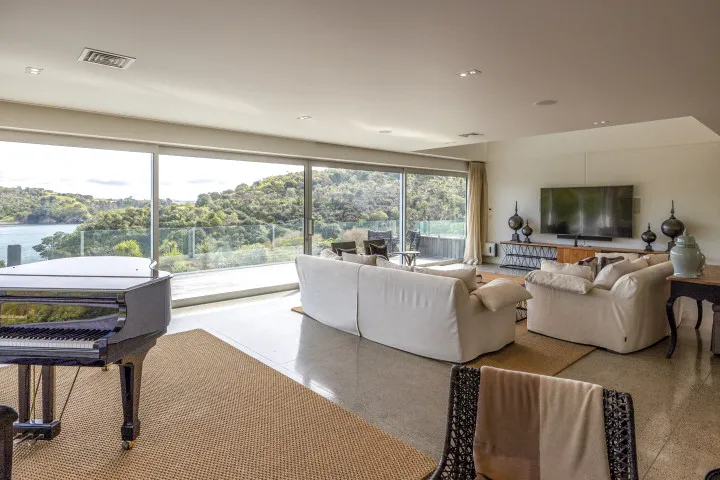 Kotare Estate Grand Piano and Ocean Views