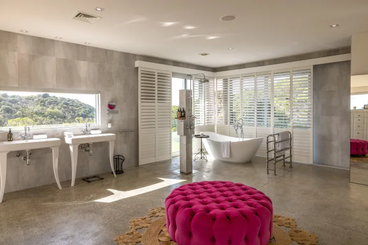 Kotare Estate Master Suite Bathroom