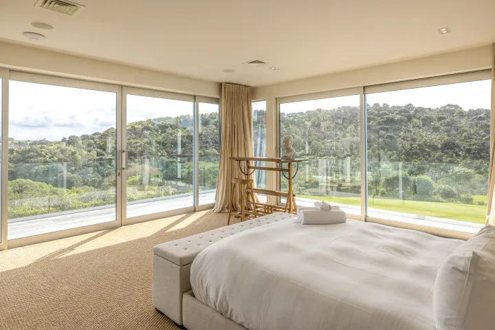 Kotare Estate Master Suite Bed