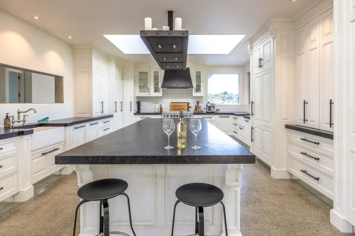 Kotare Estate Open plan enterntainers kitchen