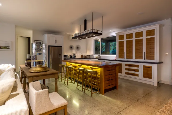 Kotare Estate Twilight Pool Bar 3