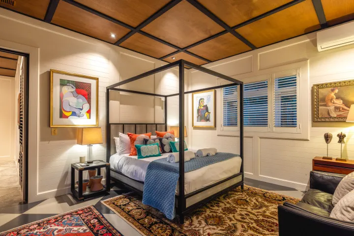 Kotuku Lodge Bedroom 1 Night