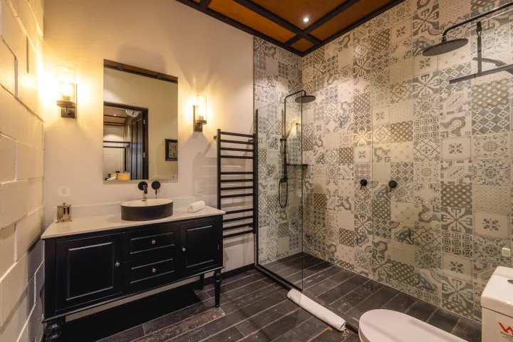 Kotuku Lodge Bedroom 2 Ensuite