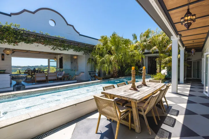 Kotuku Lodge Dining Area 2