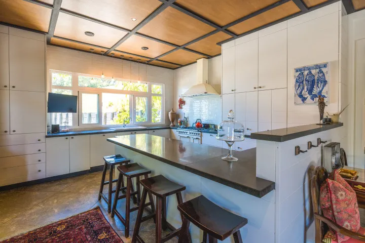 Kotuku Lodge Dining Area 3