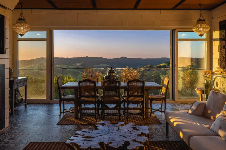 Kotuku Lodge Dining Area 5