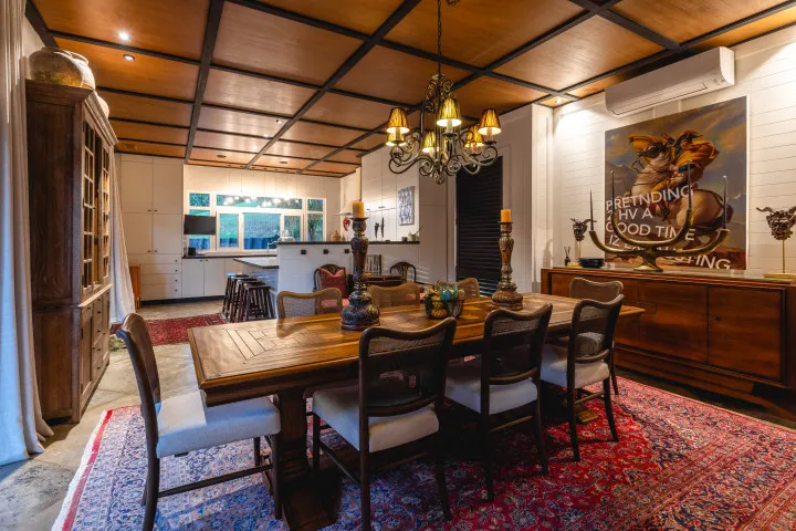 Kotuku Lodge Dining Area 6