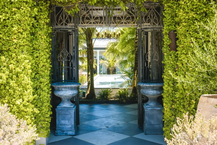 Kotuku Lodge Main Entrance
