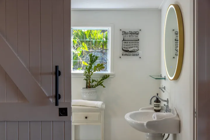 La Casa Al Mare Bathroom Entrance and Mirror