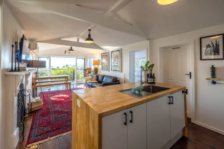 La Casa Al Mare Kitchen and living area