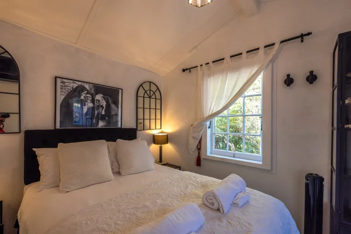 La Casa Al Mare Master Bedroom 2