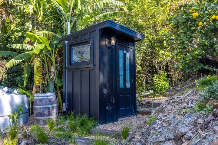 La Casa Al Mare Outdoor toilet area