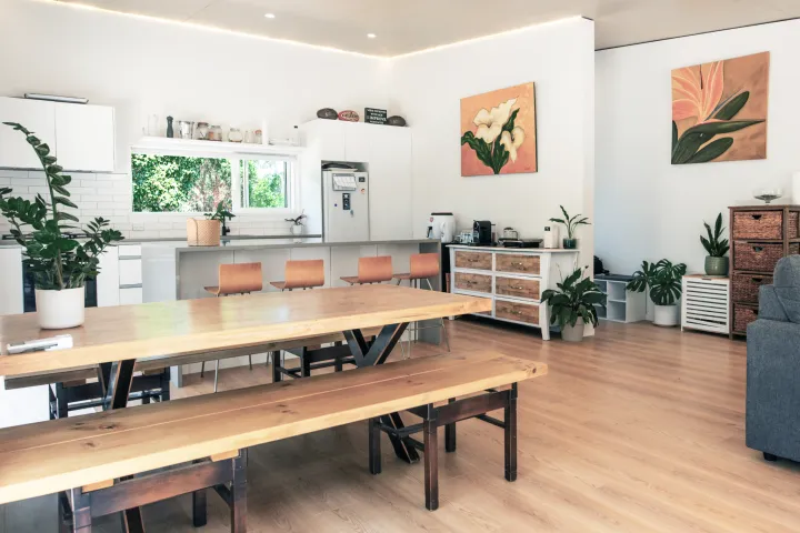 La Maison Soleil Waiheke Unlimited Family dining area