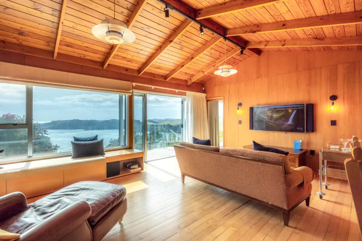 Lounge area at Ocean Belle Onetangi v2