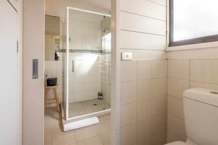 Matai Cottage Waiheke Accommodation Family Bathroom