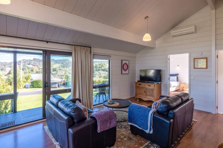 Matai Cottage Waiheke Accommodation Lounge Area 2