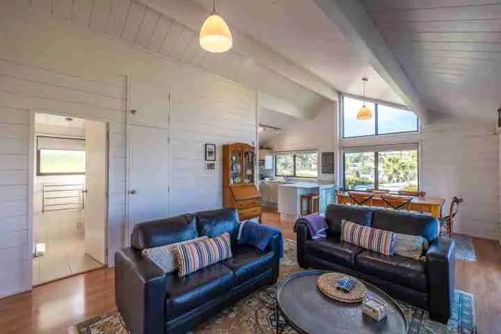 Matai Cottage Waiheke Accommodation Lounge Area 3