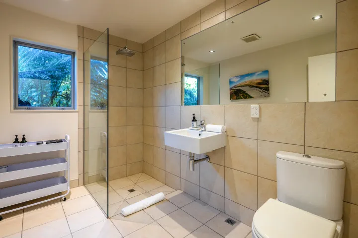 Miro Ridge Ensuite bathroom with shower