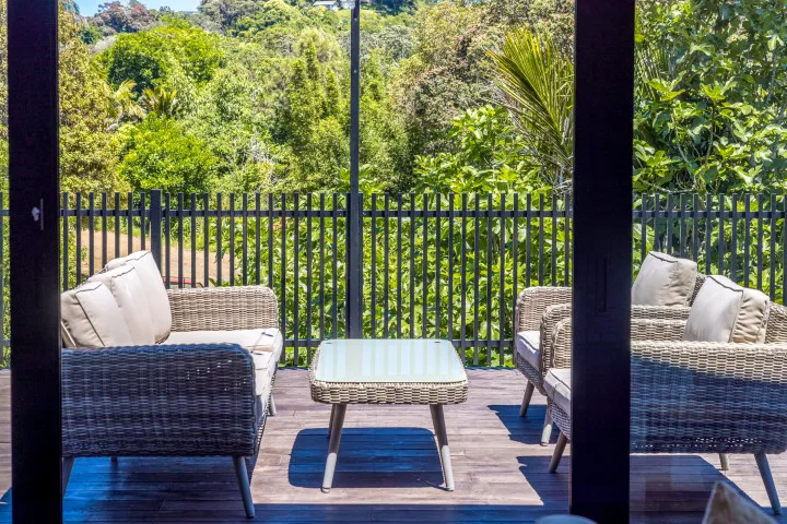 Moana Beach House Deck area