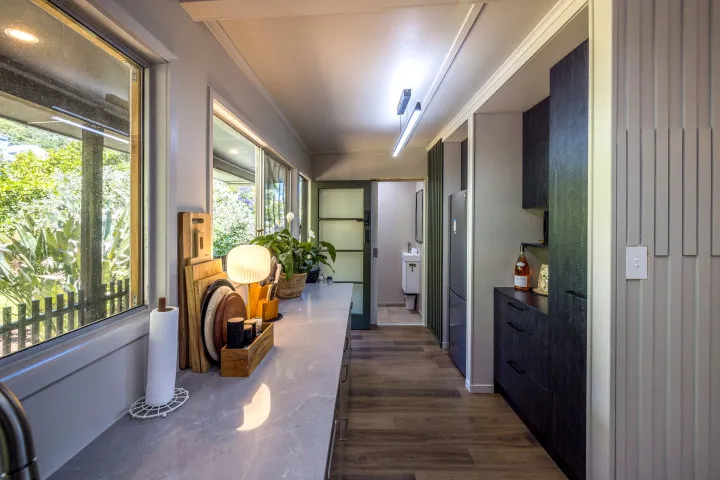 Moana Beach House Lots of work space in the kitchen