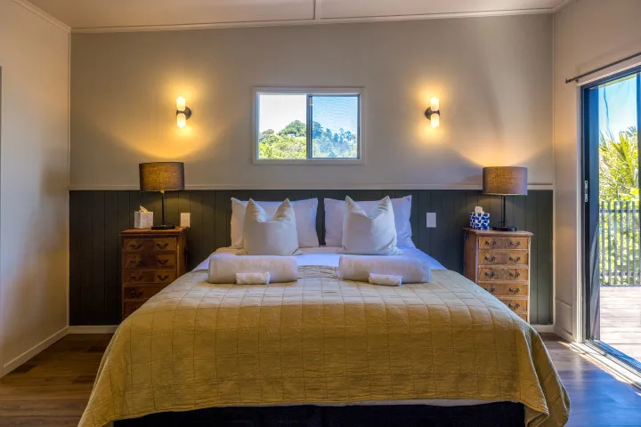 Moana Beach House Luxury king bed with premium linens