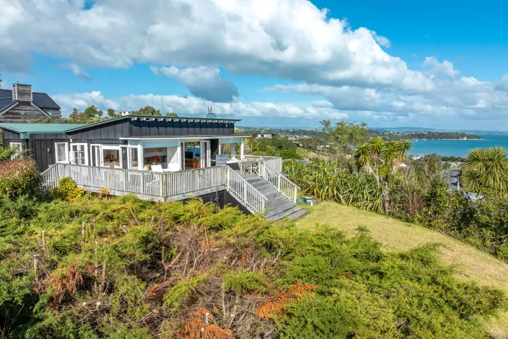 Pacific Views Exterior 2