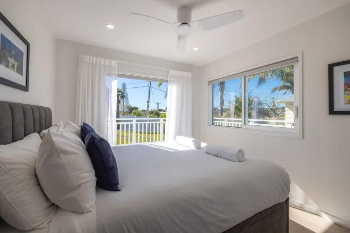 Ridge Cottage Queen Bedroom 2