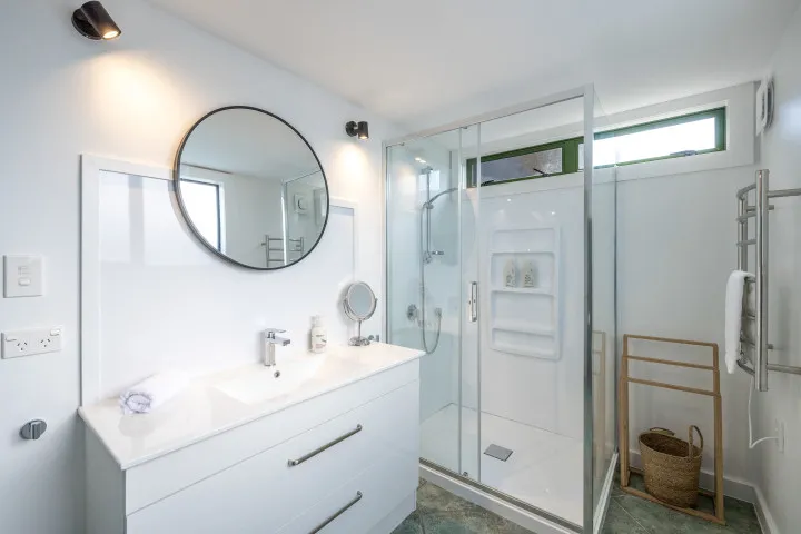 Spinnaker Watch Family Bathroom 2