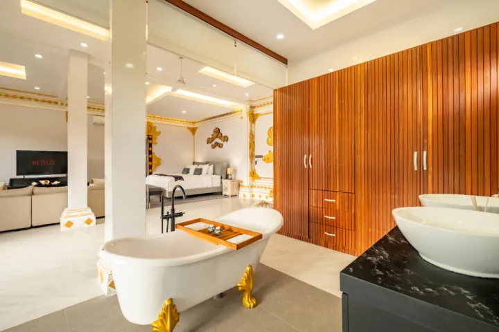 Swarna Mandapa Grand master ensuite bathroom looking back to the bedroom