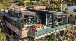 Taonga with panoramic seaviews