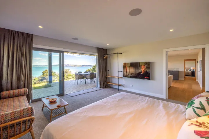 The Keep at Woodside Bay King bedroom with amazing views