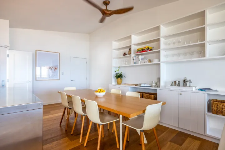 The Residence On The Beach at The Sands Dining Area 3