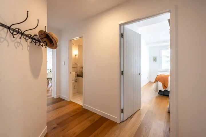 The Residence On The Beach at The Sands Entrance