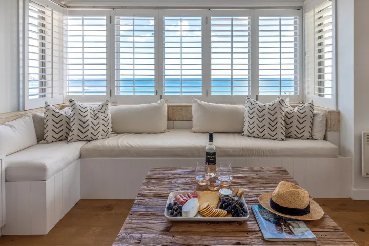 The Residence On The Beach at The Sands Lounge Details