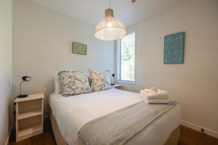 The Residence On The Beach at The Sands Queen bedroom