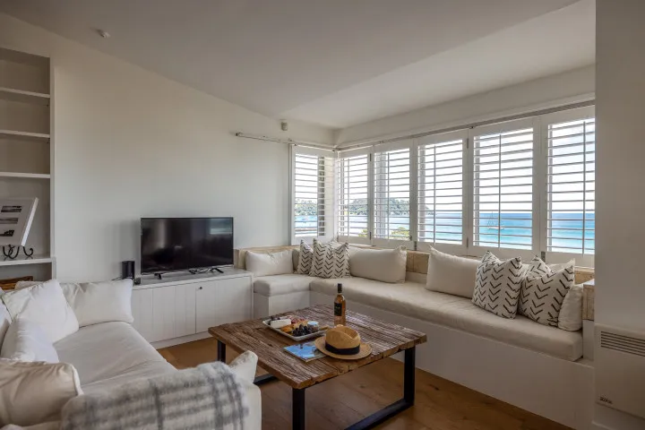 The Residence On The Beach at The Sands TV Area