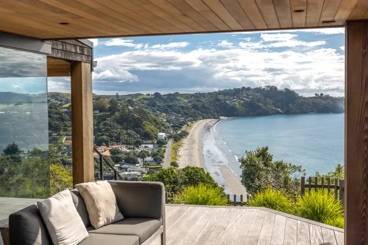 Tidewatch Onetangi Deck Seating Overlooking Beach