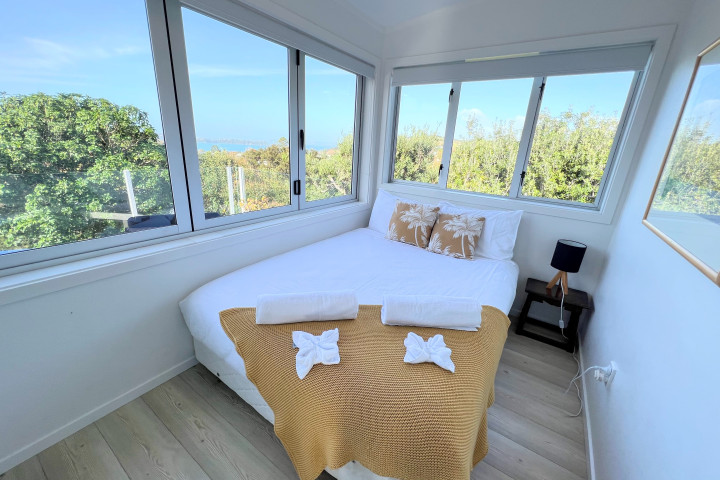 Tiri Cottage Master Bedroom v2.HEIC