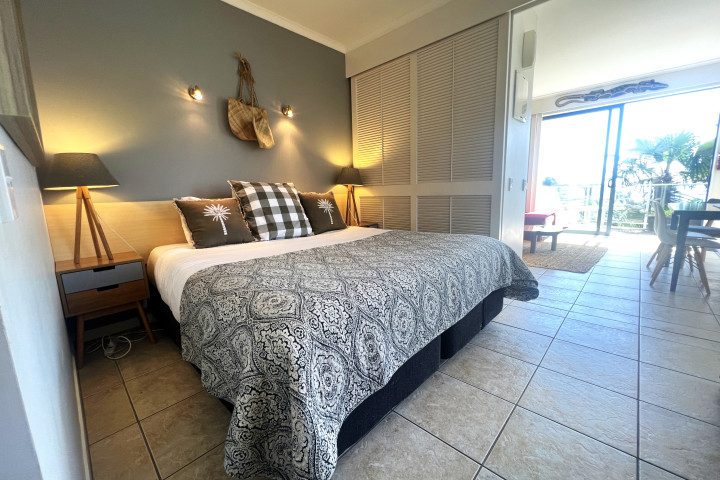 Villa Aqua at Palm Beach Split king bed with luxury linens